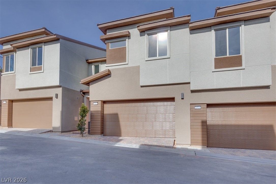 11940 Glide Reflection Avenue — photo 4