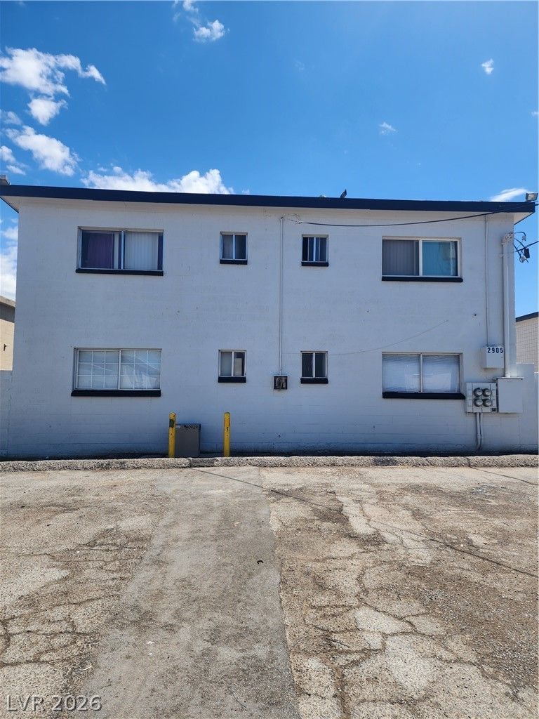 2905 Elm Avenue 1 — photo 4 of 4