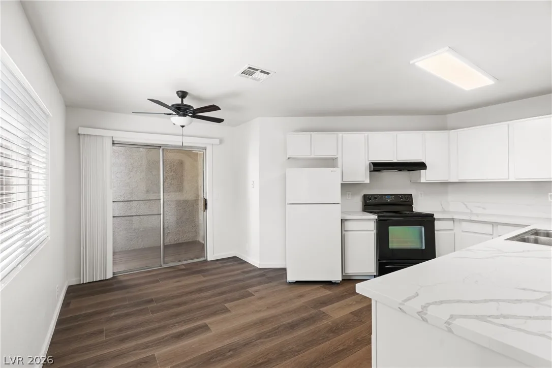 5191 Pioneer Avenue 204 — photo 2 of 24