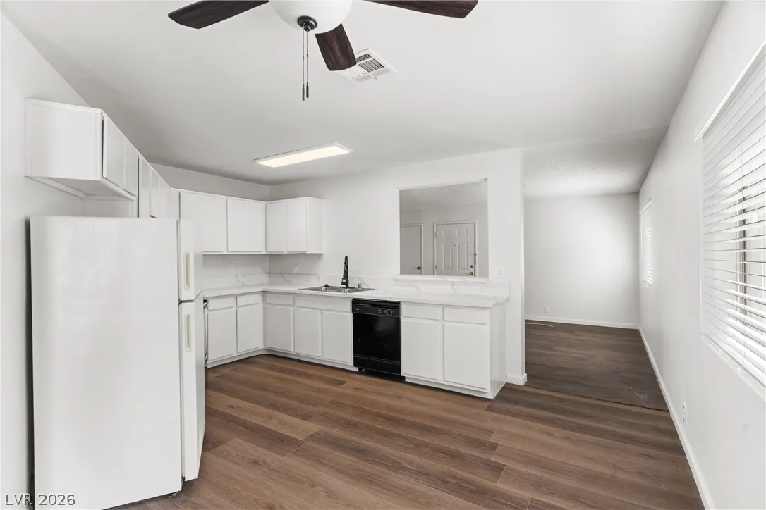 5191 Pioneer Avenue 204 — photo 3 of 24
