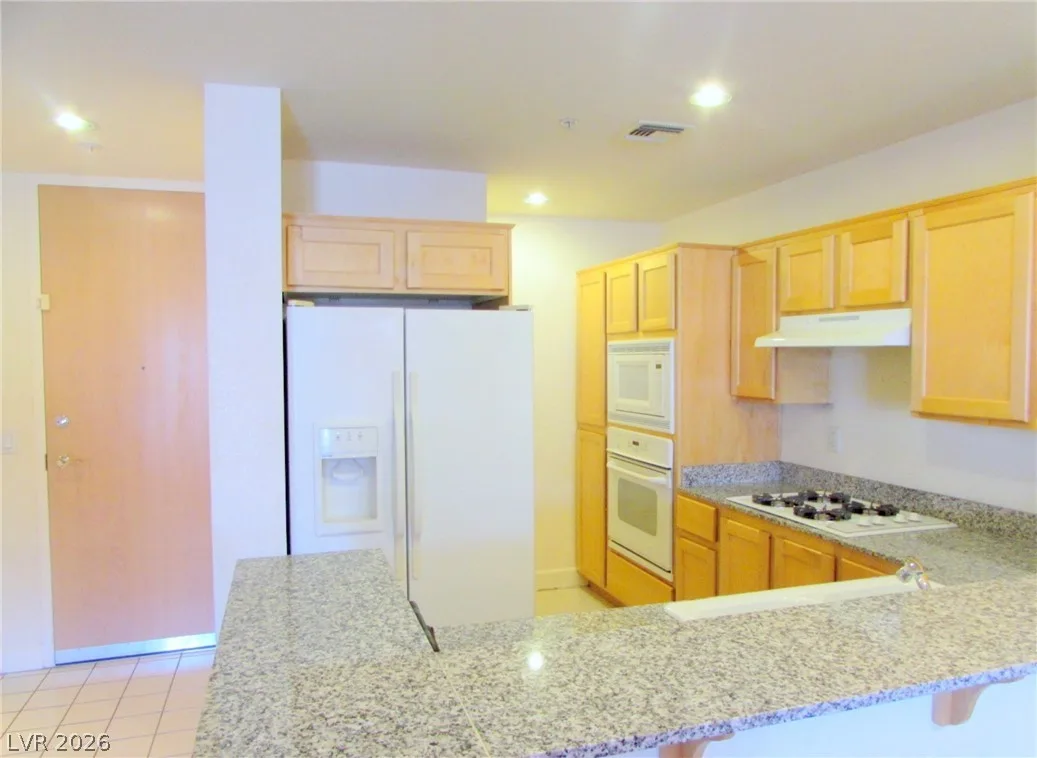 83 East Agate Avenue 301 — photo 2