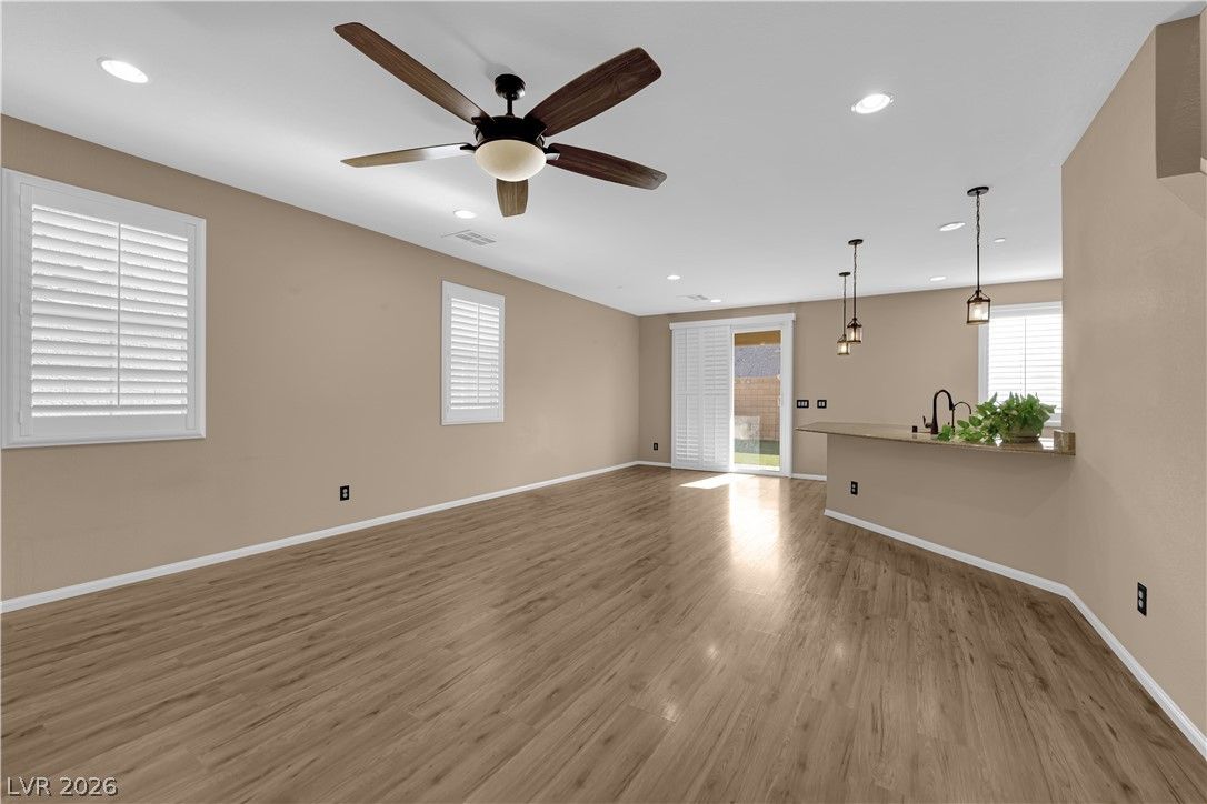 915 Harbor Avenue — photo 4