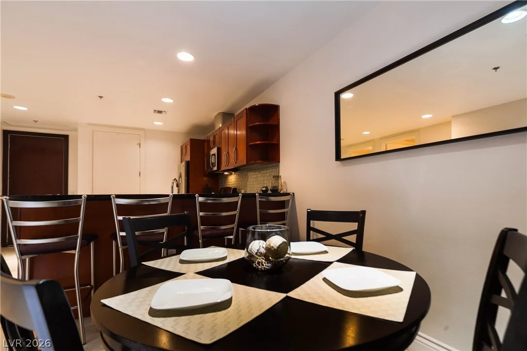 4525 DEAN MARTIN Drive 1611 — photo 4