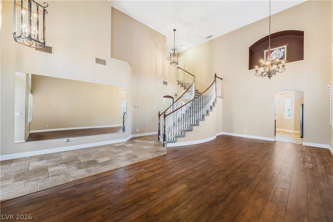 10220 Glen Ora Avenue — photo 4
