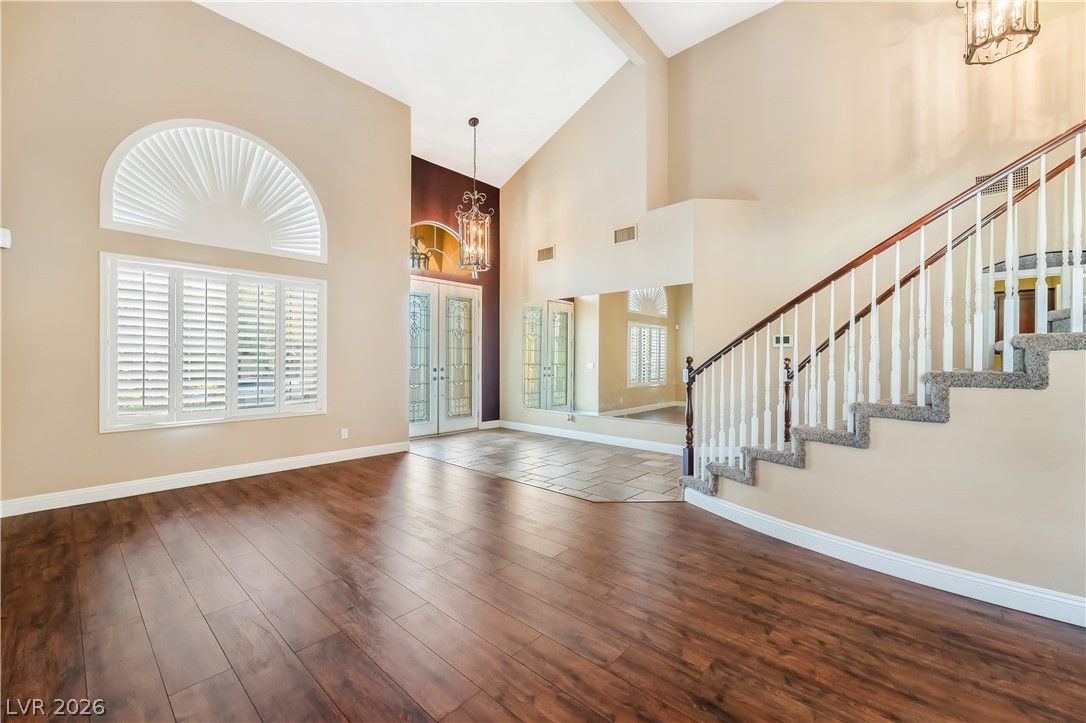 10220 Glen Ora Avenue — photo 5