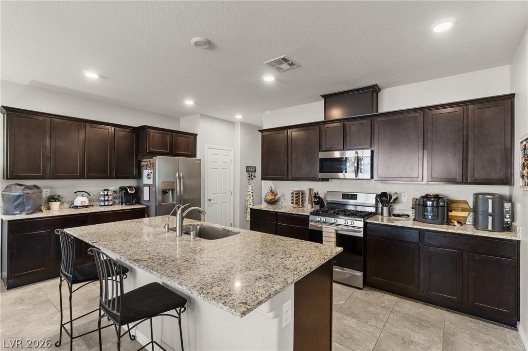 7215 Dazzle Point Street — photo 4