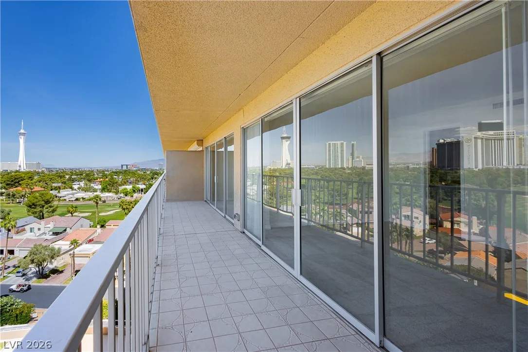 3111 Bel Air Drive 10C — photo 3