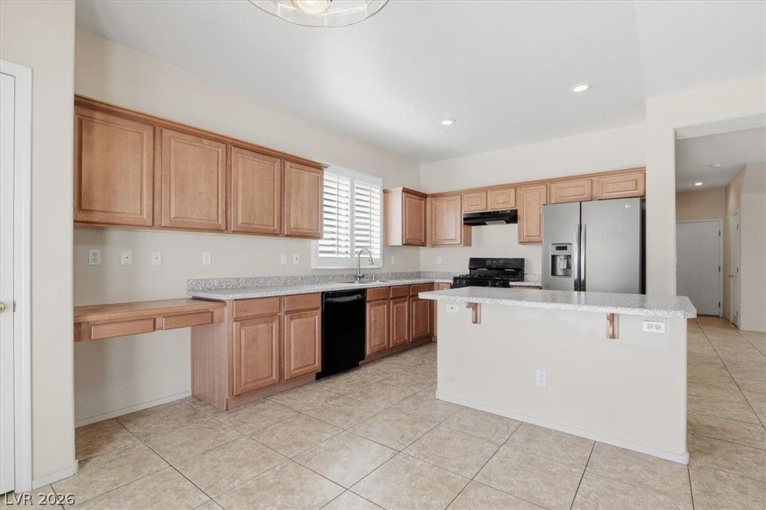 4512 Yellow Harbor Street — photo 5