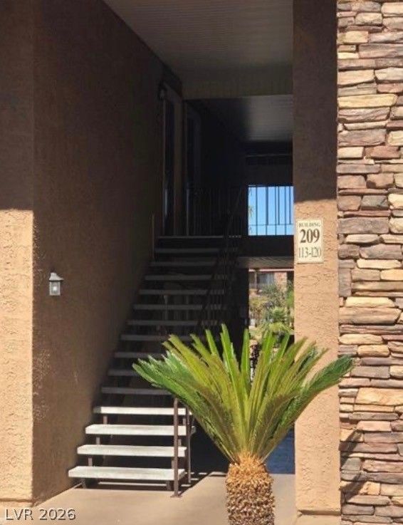 5081 River Glen Drive 113 — photo 1 of 24