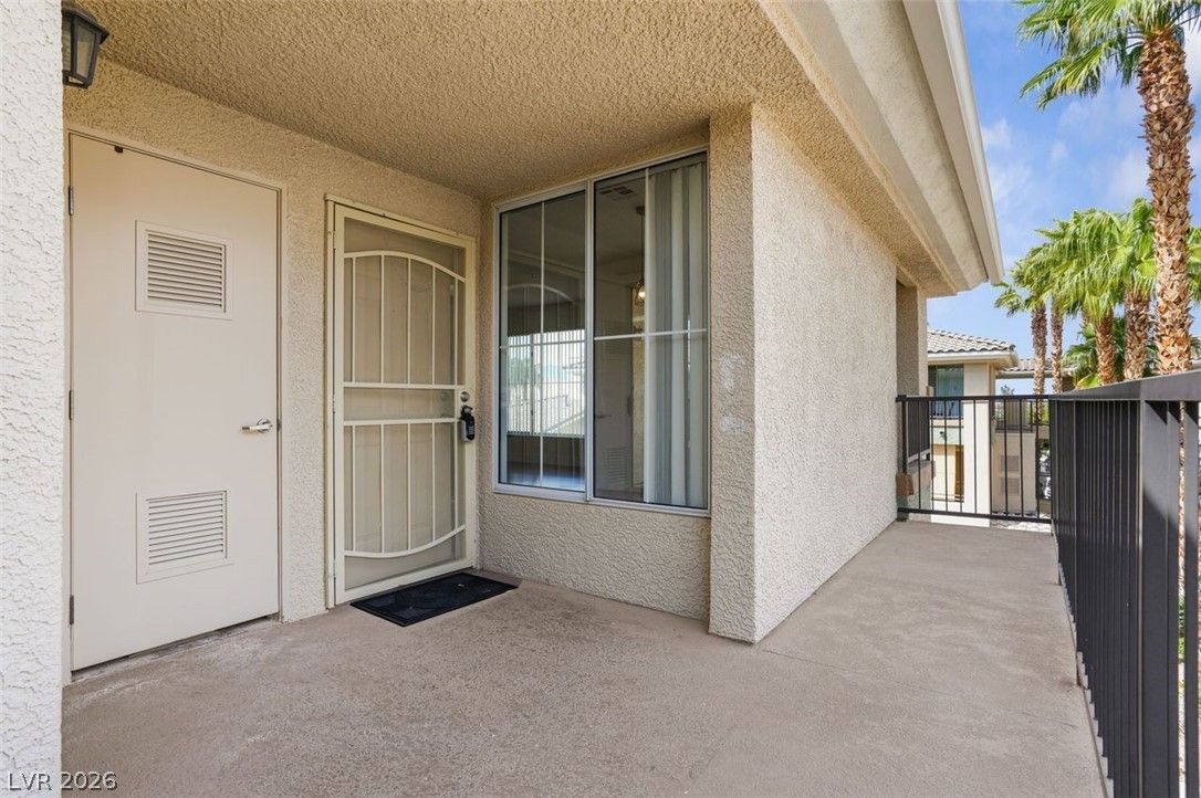 7107 South Durango Drive 305 — photo 4