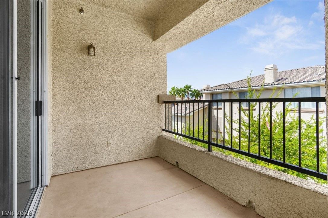 7107 South Durango Drive 305 — photo 5