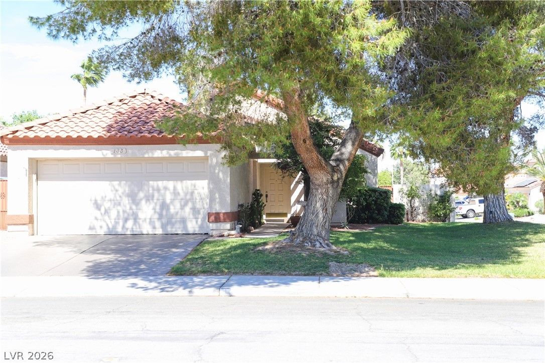133 Coventry Circle — photo 2