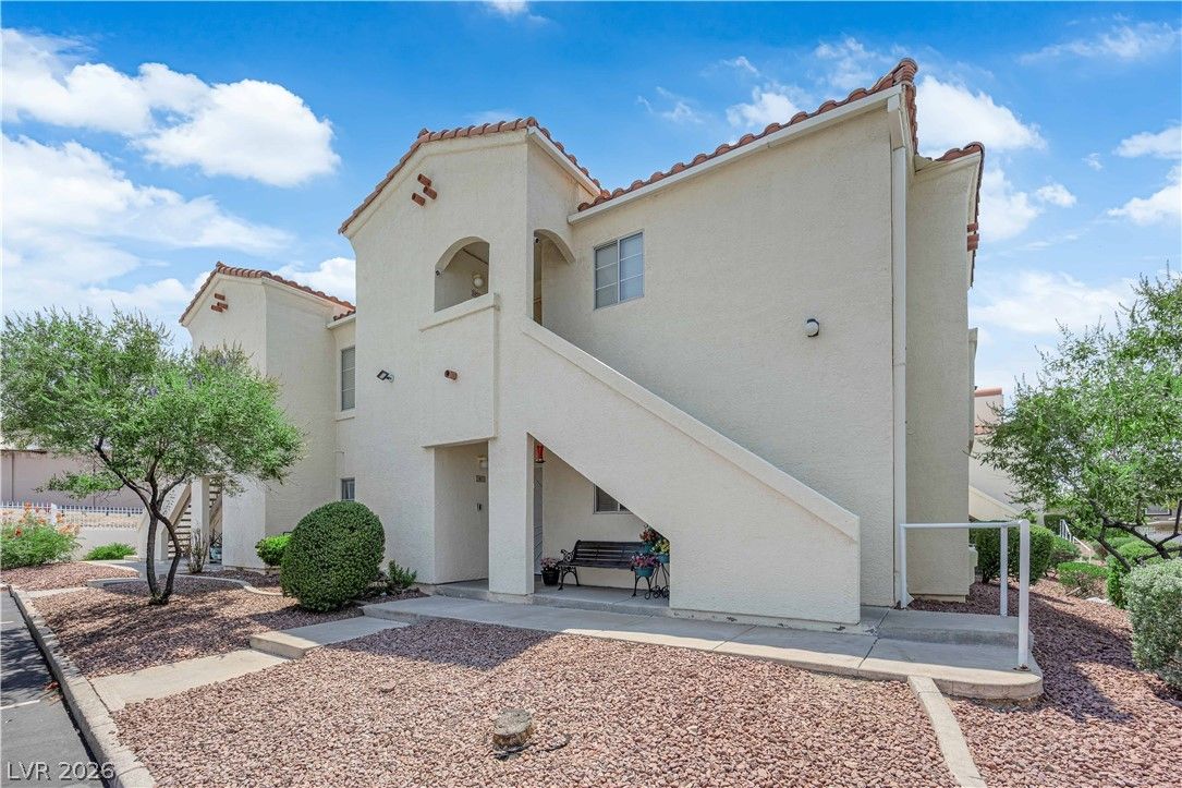698 South Racetrack Road 1411 — photo 4 of 35