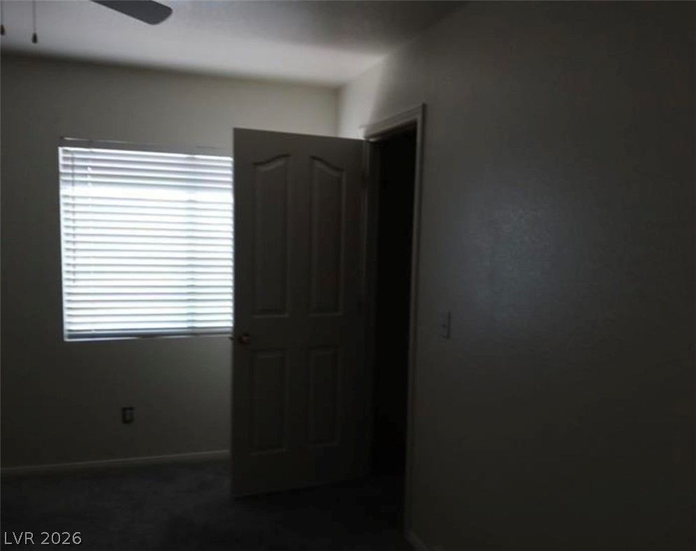 Photo 33