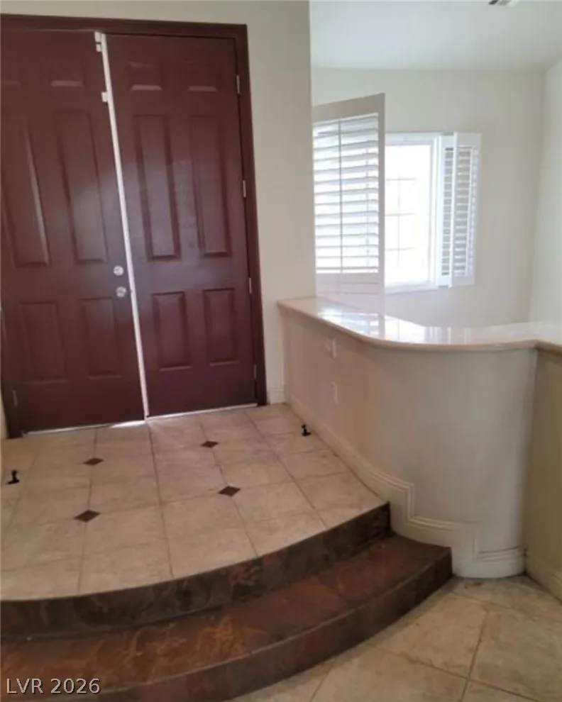 5718 San Florentine Avenue — photo 5