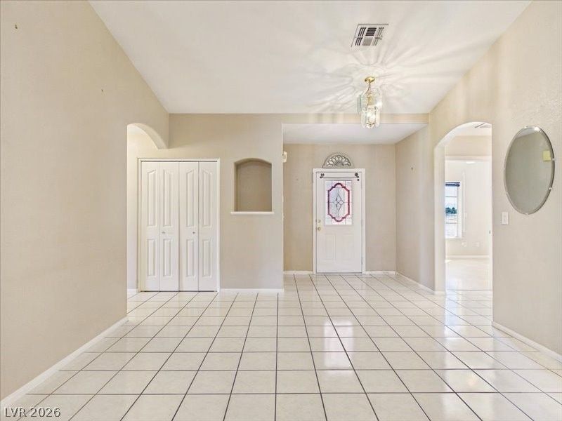 1710 North Murphy Street — photo 5