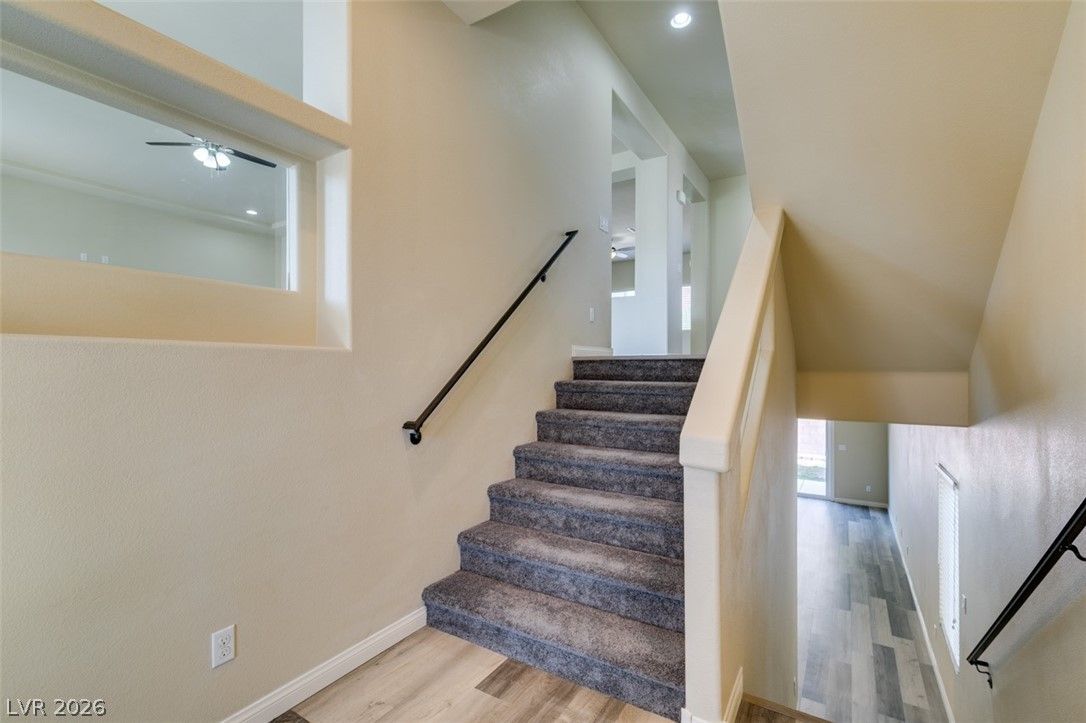 6386 Tomahawk Mill Court — photo 2