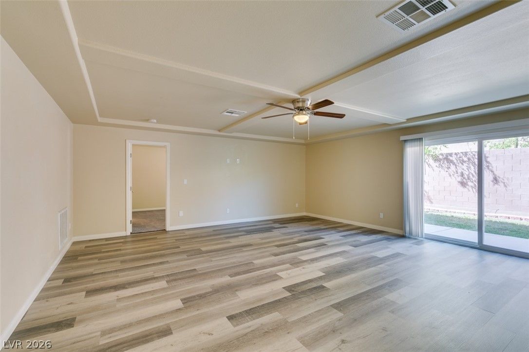 6386 Tomahawk Mill Court — photo 3