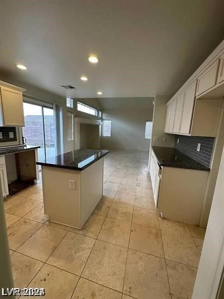 6320 Legend Falls Street — photo 4