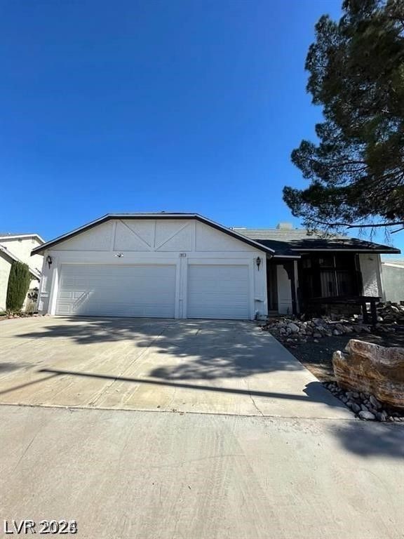 321 Bent Creek Drive — photo 2