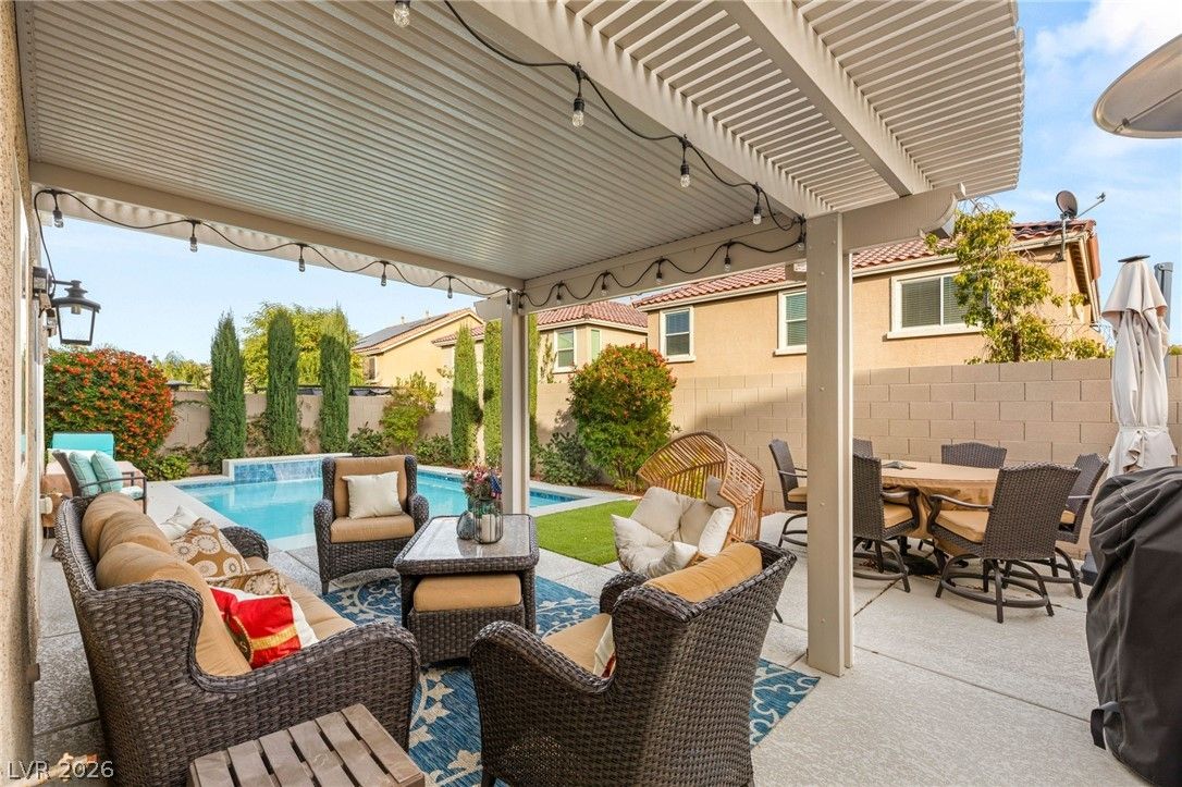 10592 Aphrodite Street — photo 4 of 39
