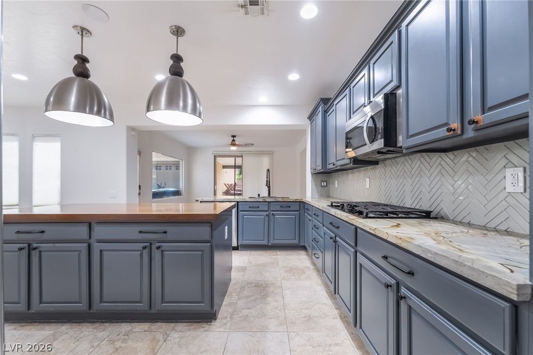 2525 Pastis Court — photo 3 of 35