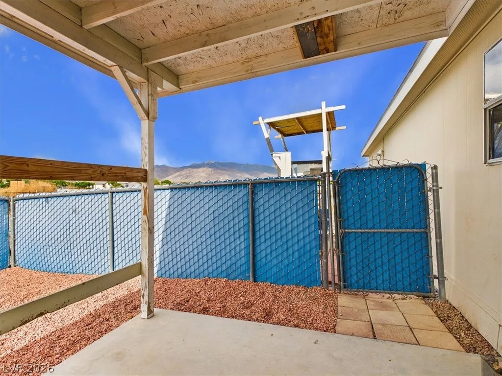 3370 East Gamebird Road — photo 5