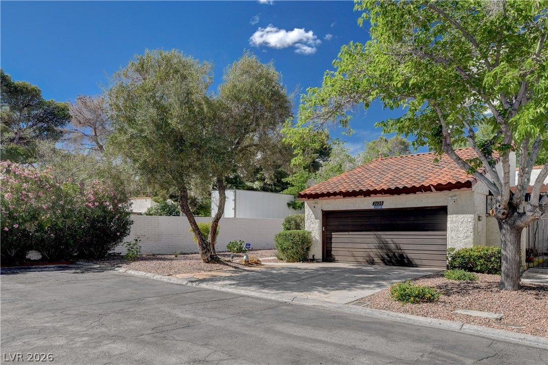 2620 San Lago Court — photo 2