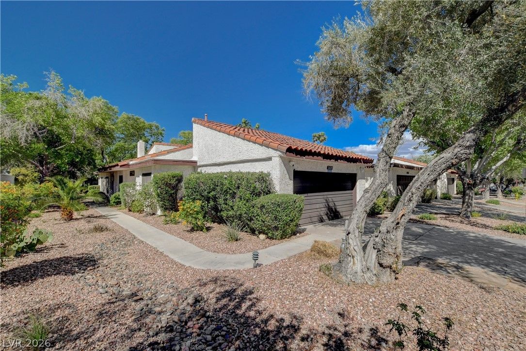 2620 San Lago Court — photo 3