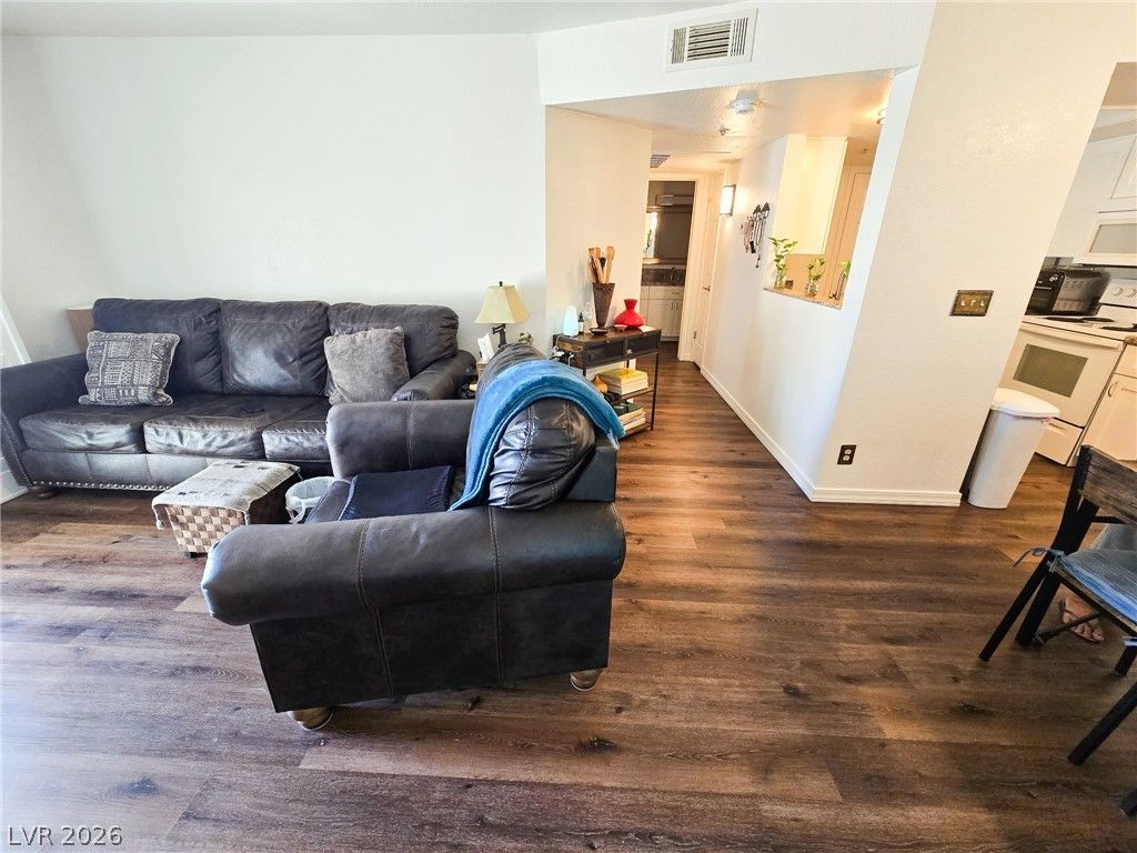 3550 Bay Sands Drive 2057 — photo 4 of 16