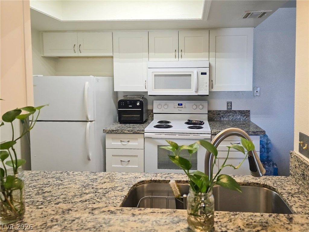 3550 Bay Sands Drive 2057 — photo 5 of 16