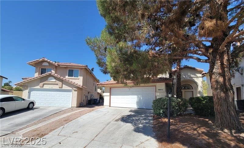 4801 Fiesta Lakes Street — photo 2