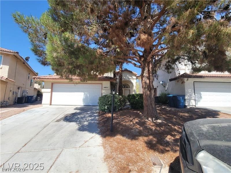 4801 Fiesta Lakes Street — photo 3