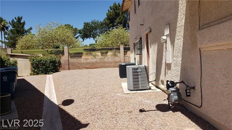 4801 Fiesta Lakes Street — photo 4