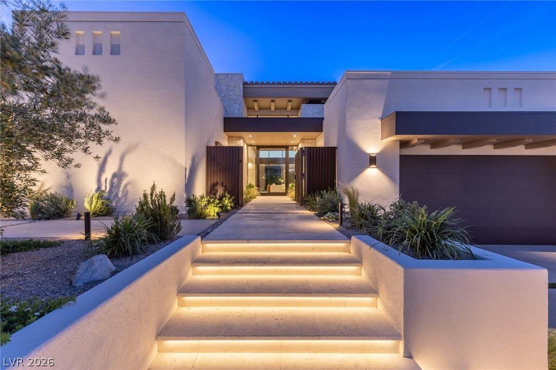 24 Pebble Hills Court — photo 3