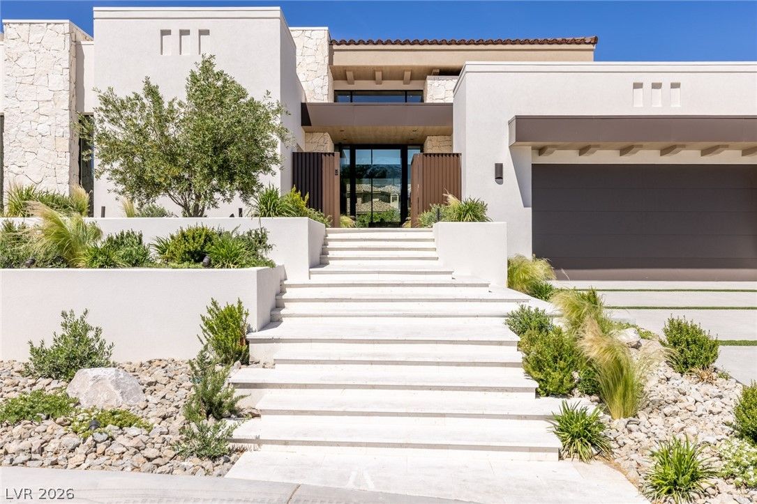 24 Pebble Hills Court — photo 4