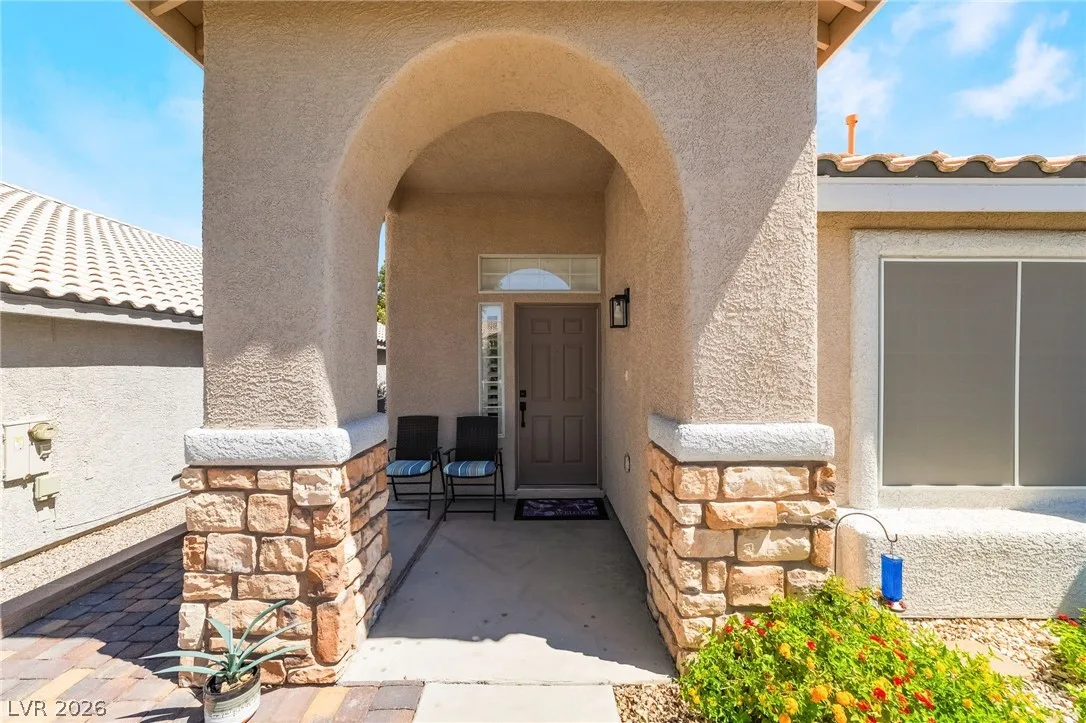 686 Pansy Place — photo 4