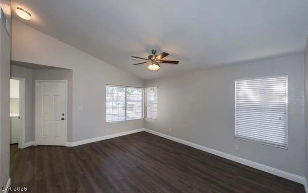 1012 Holliston Circle — photo 5