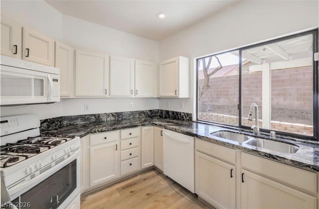 7171 Russell Ranch Avenue — photo 4 of 12