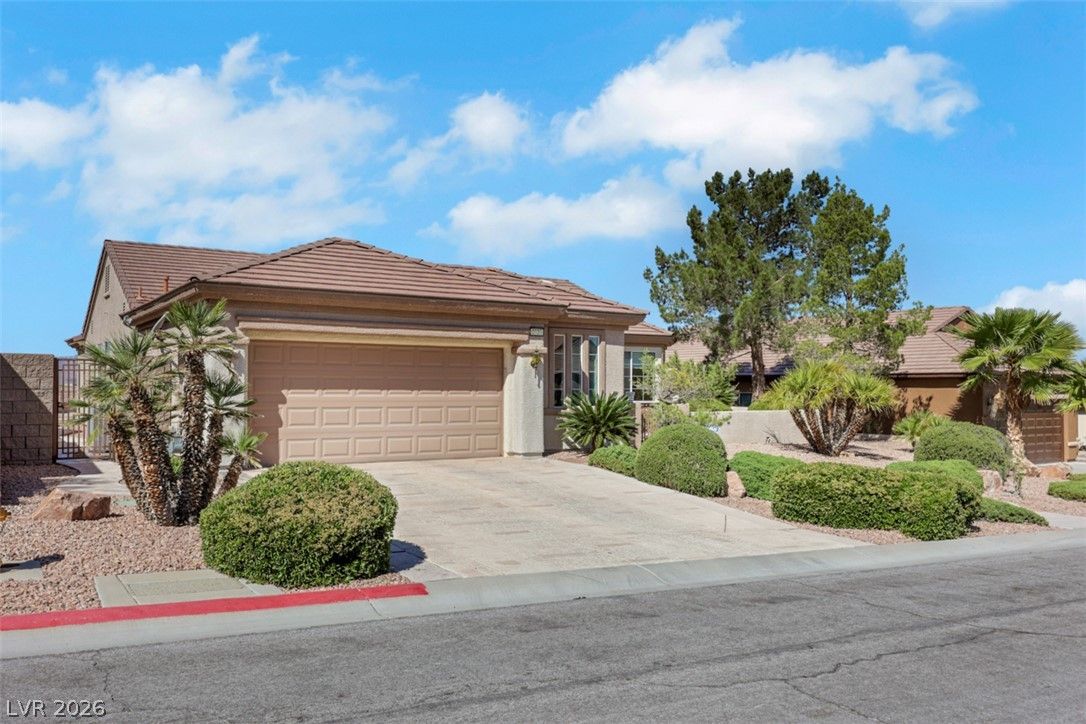 2025 Wildwood Lake Street — photo 4