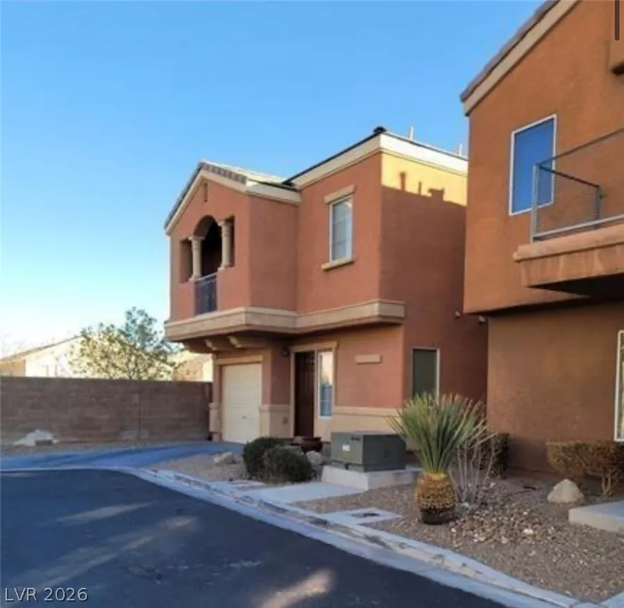 9402 Crimson Sky Street — photo 2