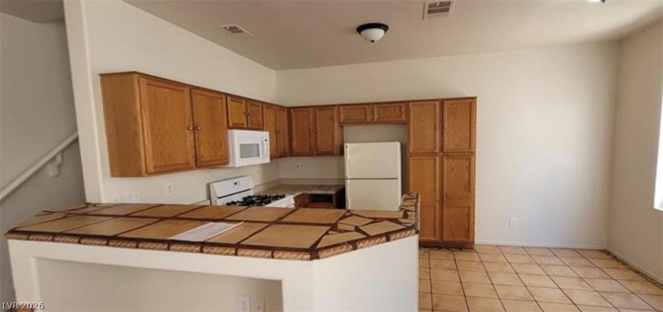 2506 Lady Elizabeth Court — photo 3