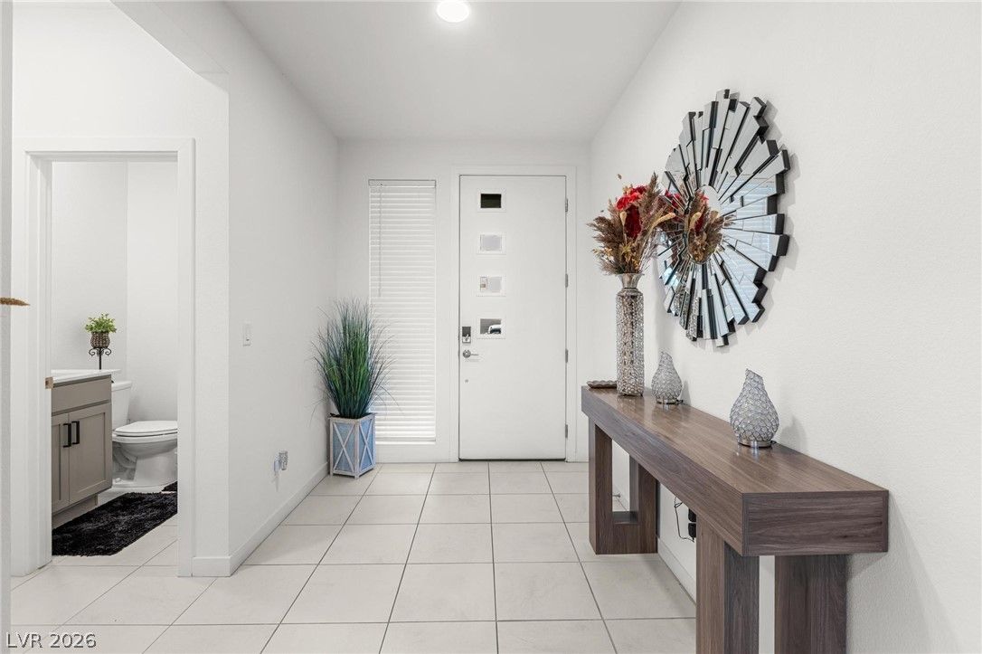 1414 Crimson Sunbird Avenue — photo 3