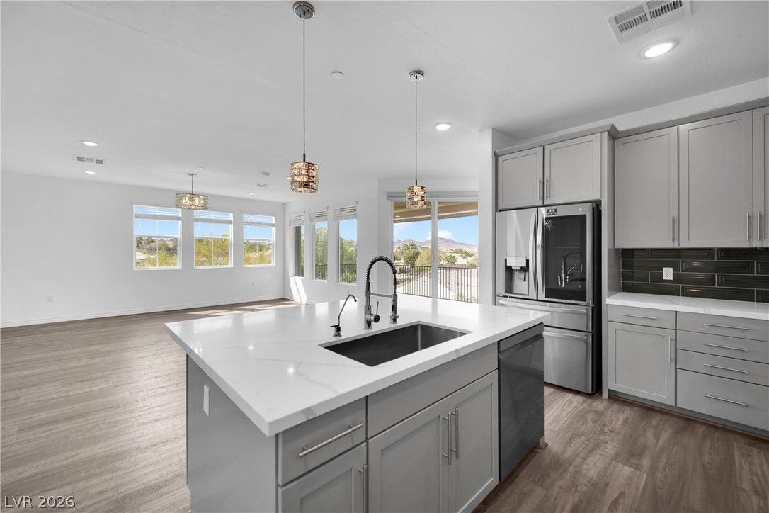 2555 Hampton Road 10304 — photo 4