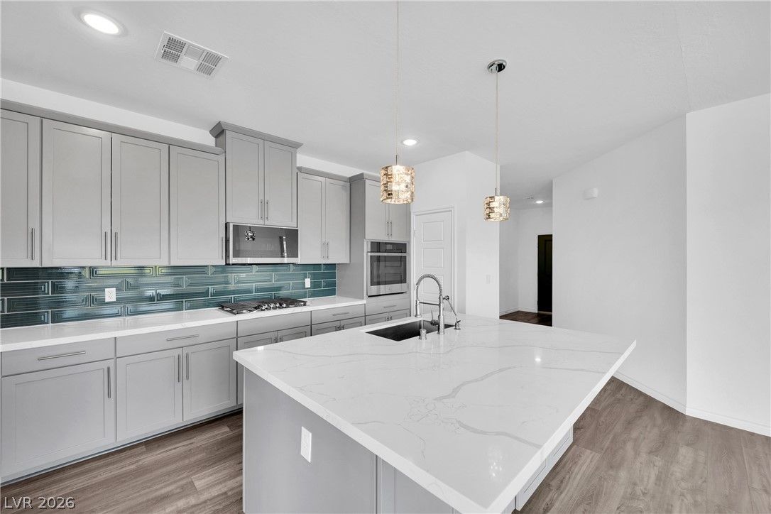 2555 Hampton Road 10304 — photo 5