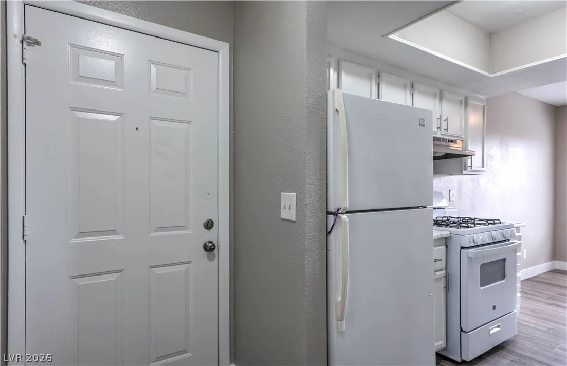 4571 Carriage Park Drive C — photo 3