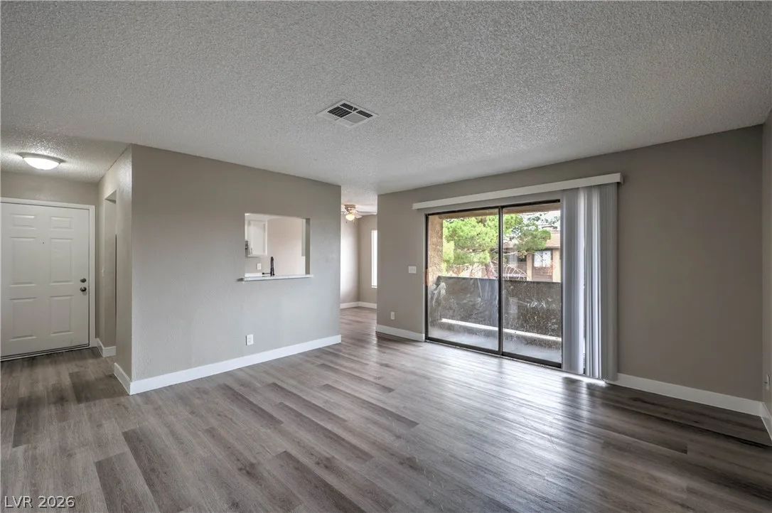 4571 Carriage Park Drive C — photo 4