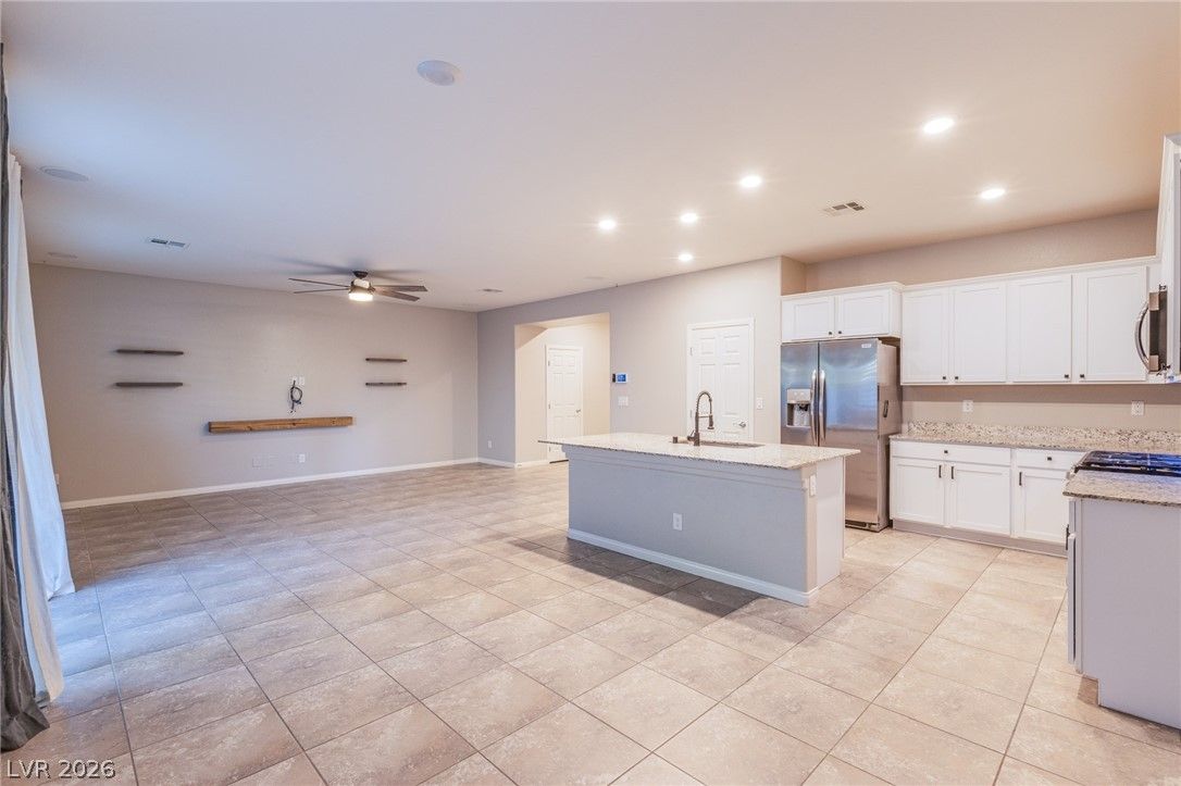 4507 Creekside Cavern Avenue — photo 3