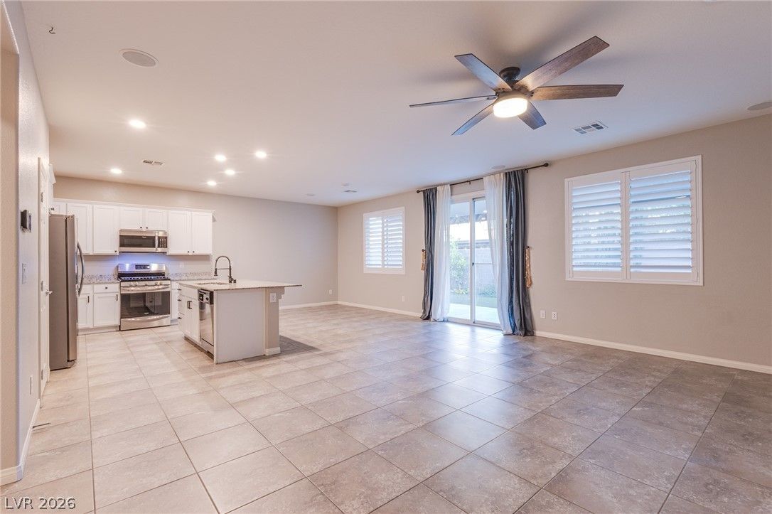 4507 Creekside Cavern Avenue — photo 5