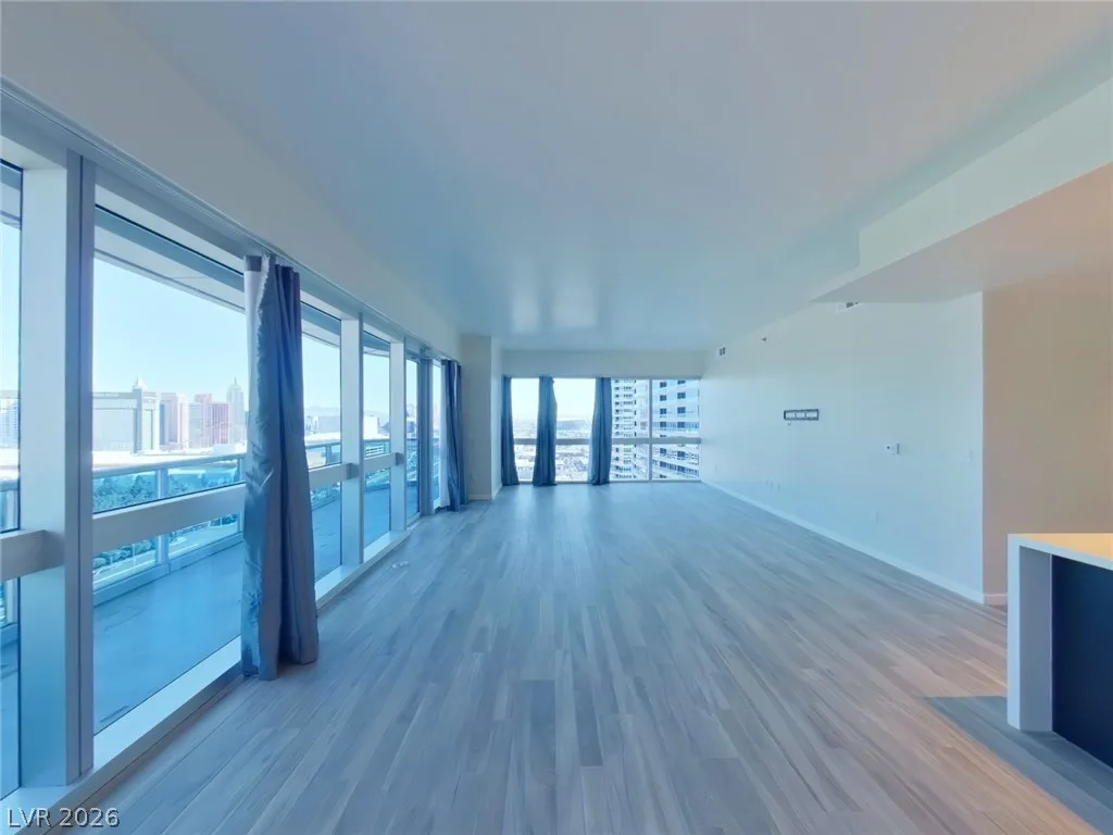 4471 Dean Martin Drive 2209 — photo 4